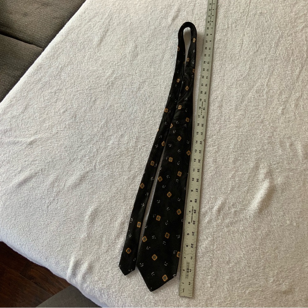 Elegant Black and Gold Men's Tie Bacharach silk tie. SKU 2458